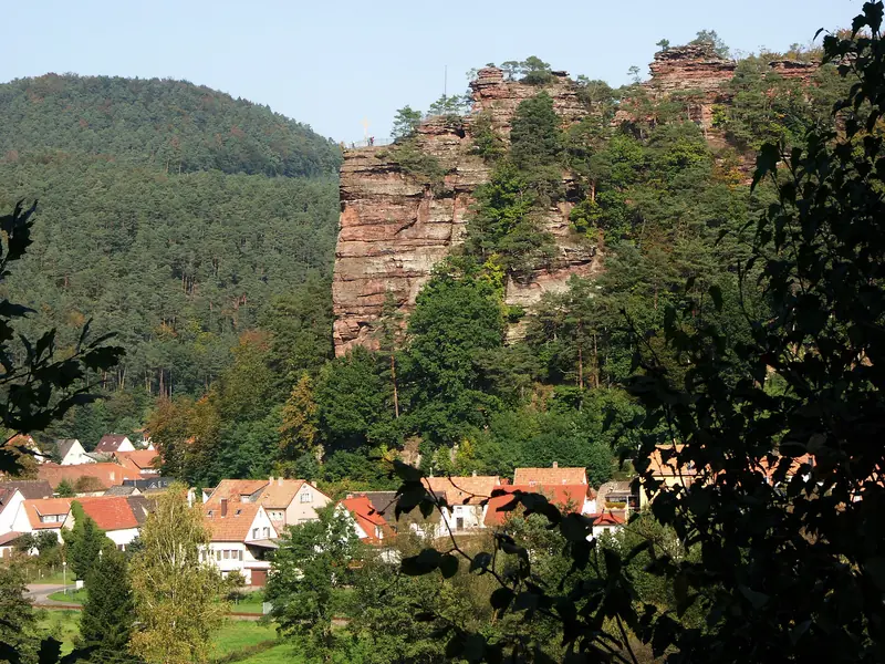 Der Jungfernsprung über Dahn (Foto: Rüdiger Kratz, CC BY-SA 3.0)