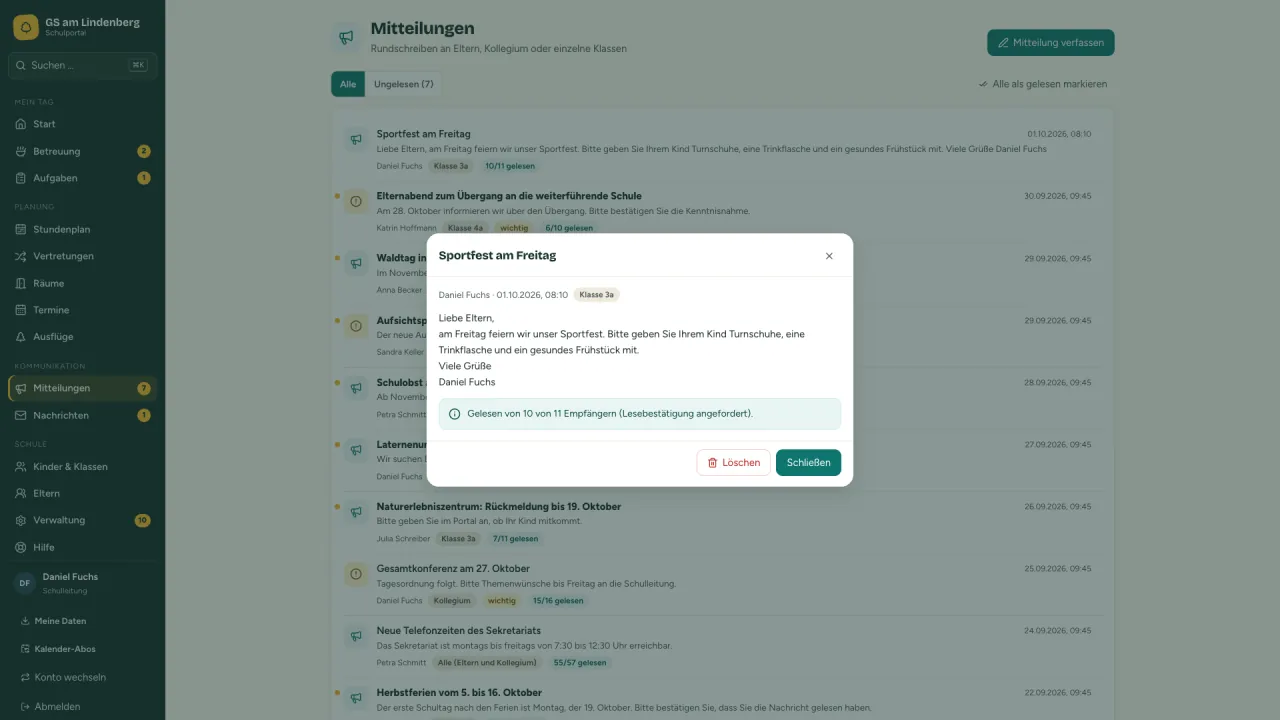 Mitteilungsliste mit Lesestatus je Mitteilung und geöffneter Mitteilung „Gelesen von 10 von 11 Empfängern“